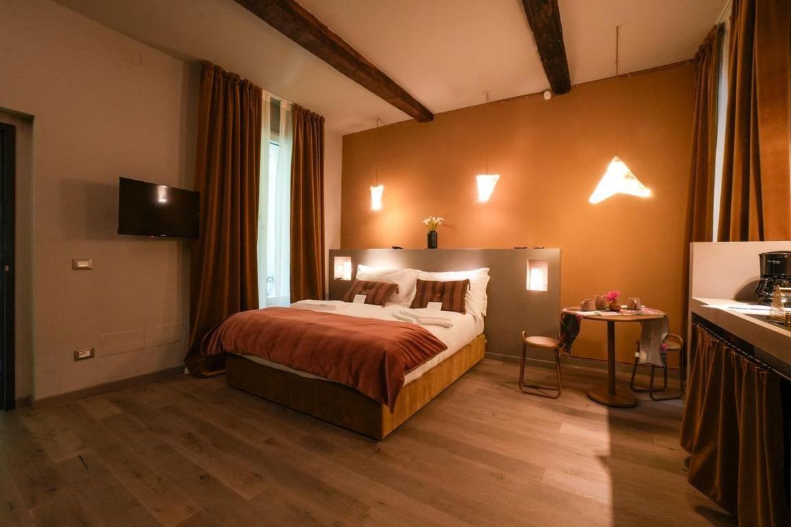 Sant'Eufemia 30 Bed & Breakfast Модена Екстериор снимка